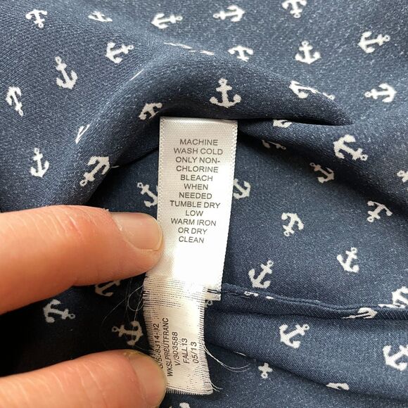 Banana Republic Blouse Top Womens 2 Navy Blue Nautical Sleeveless Button Up - Picture 7 of 11